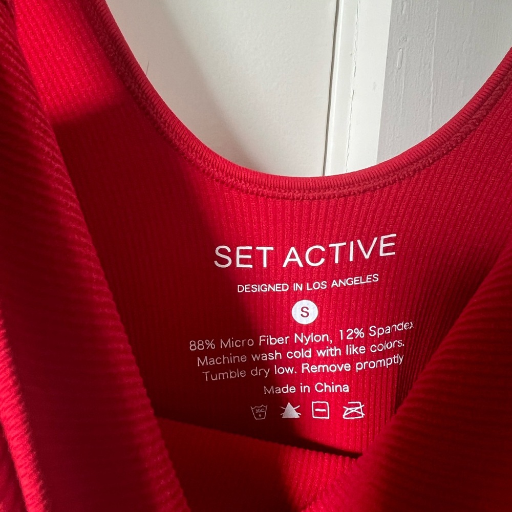 Set Active Red Jumpsuit - Picture 3 of 5